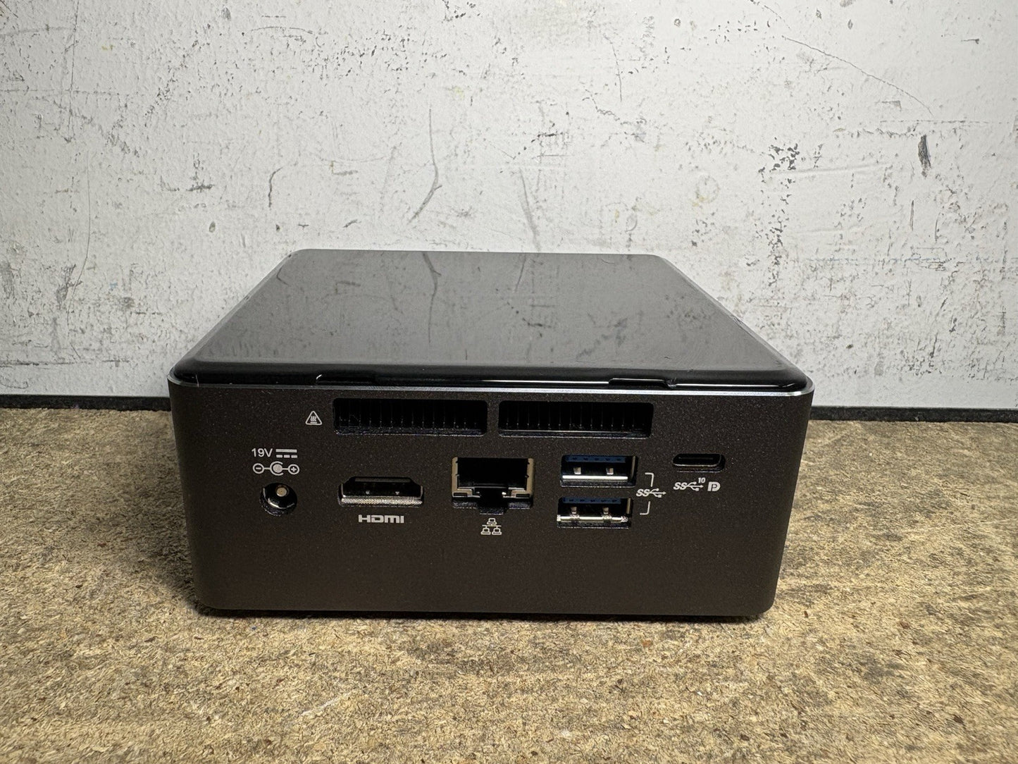 Intel NUC NUC7i3BNH Mini PC i3-7100U 2.4GHz CPU 8GB RAM 1TB SSD