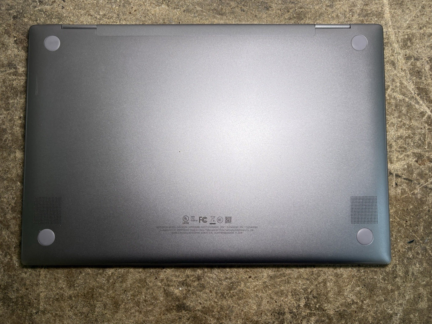Samsung 9 Pro NP930MBE 13.3" Touch Intel Core i7-8565U 1.8GHz 16GB RAM No SSD