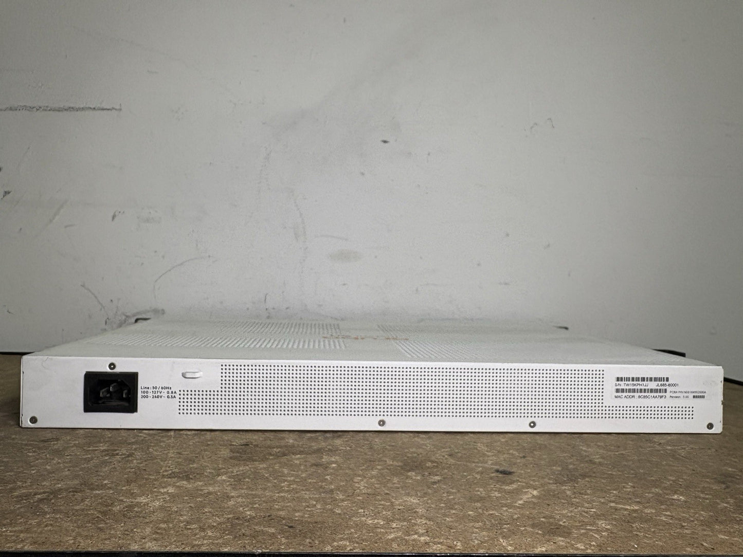 JL685-60001 aruba Instant On 48p 1G base-t / 4p 10G SFP+ 1930 switch (JL685A)