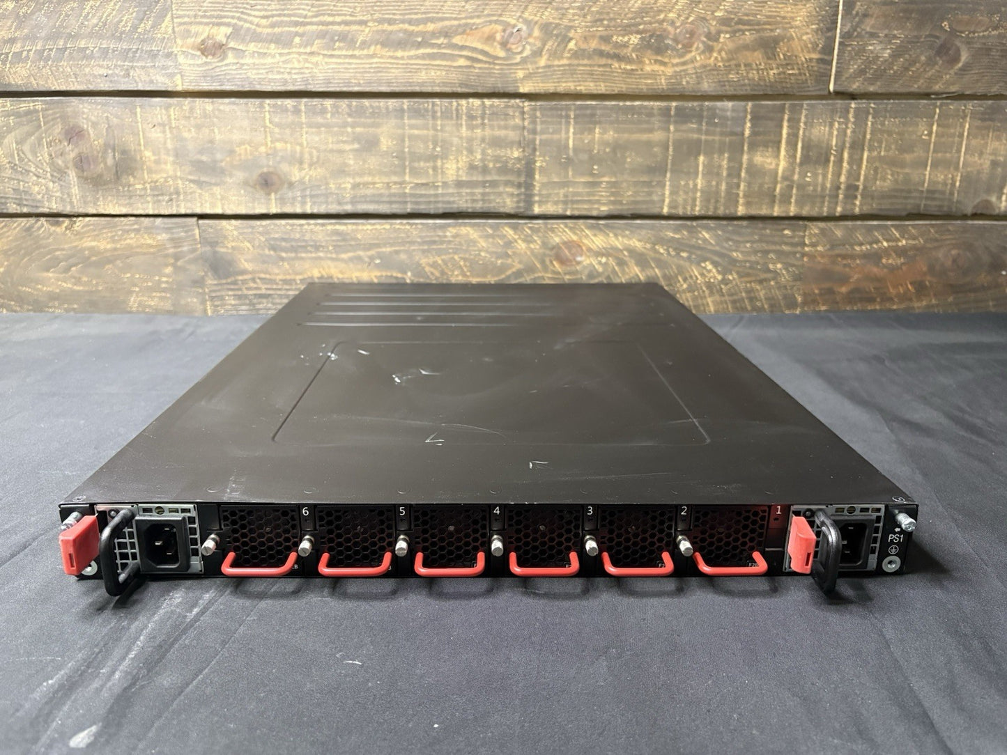 EDGE-CORE Networks ASFX816BBX Switch