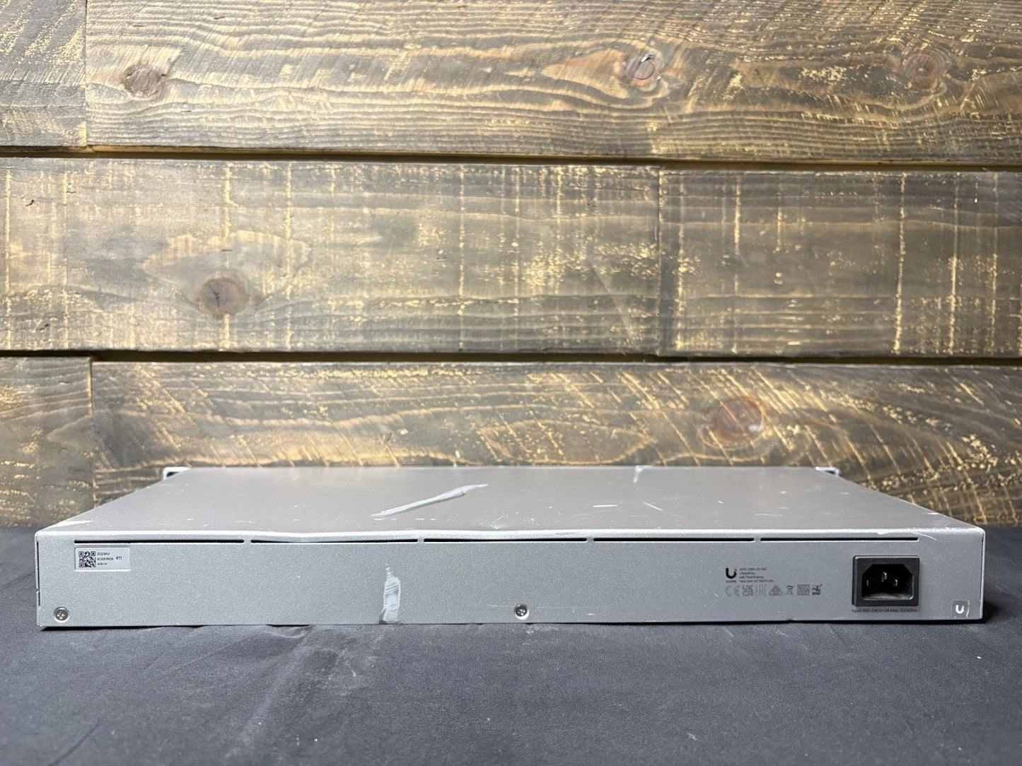 USW-24-POE Unifi 24 Ports PoE Ethernet Switch