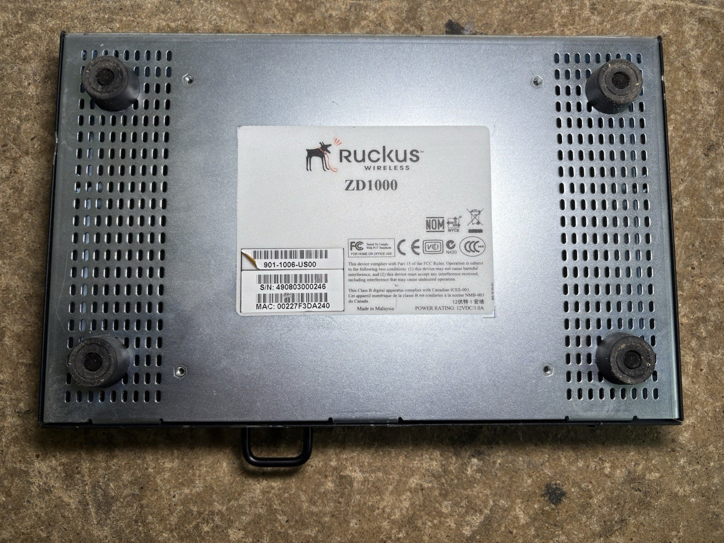 Ruckus ZoneDirector 1000 Enterprise-Wireless LAN Controller 6AP License