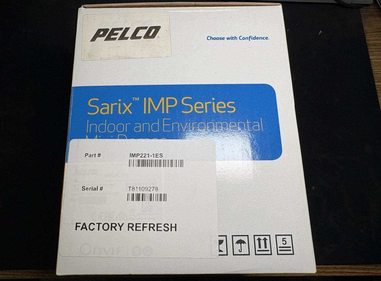 Pelco Sarix IMP Mini Dome IMP221-1ES