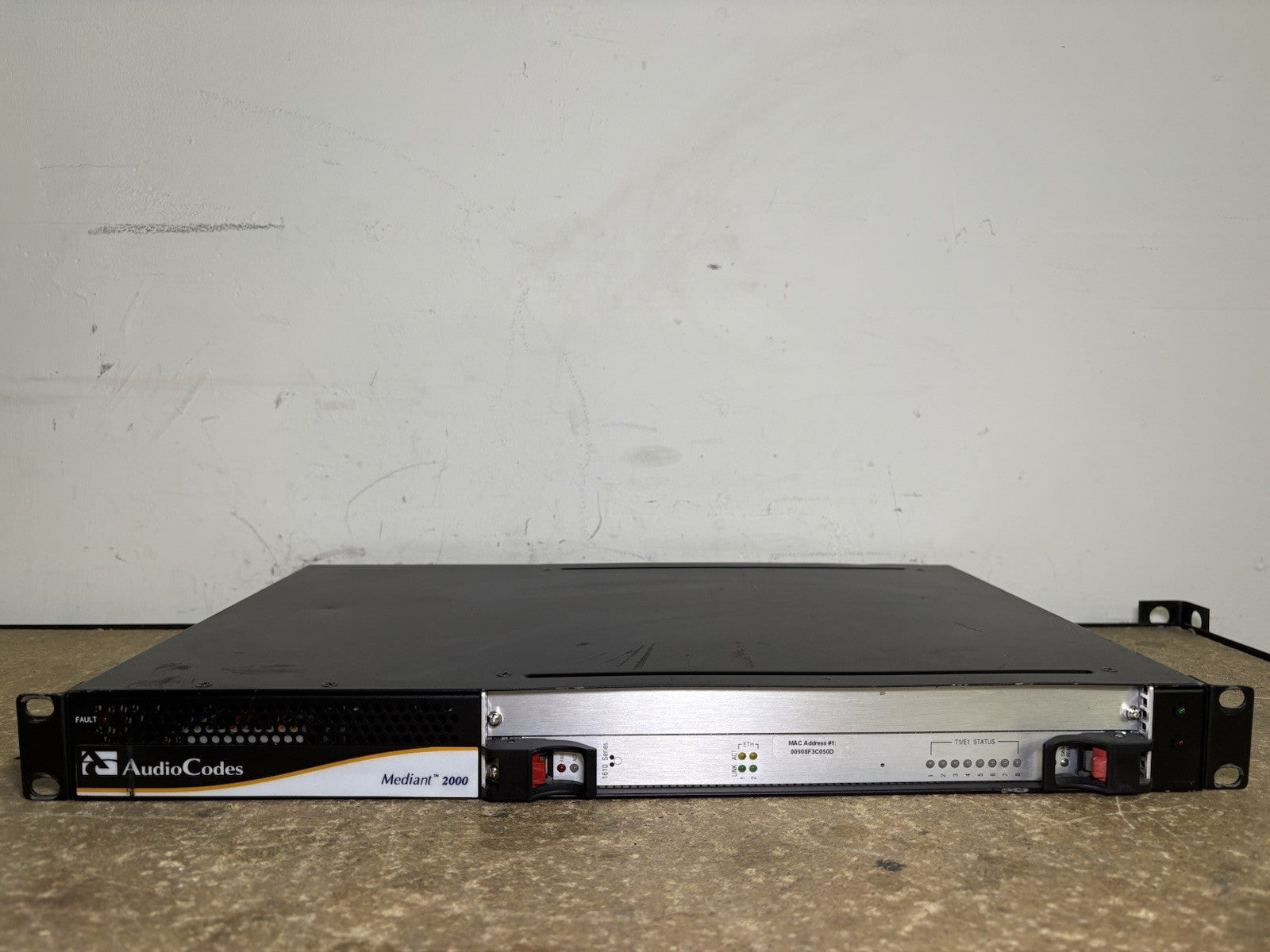 AudioCodes Mediant 2000 VoIP System Media Gateway - GGWT00018