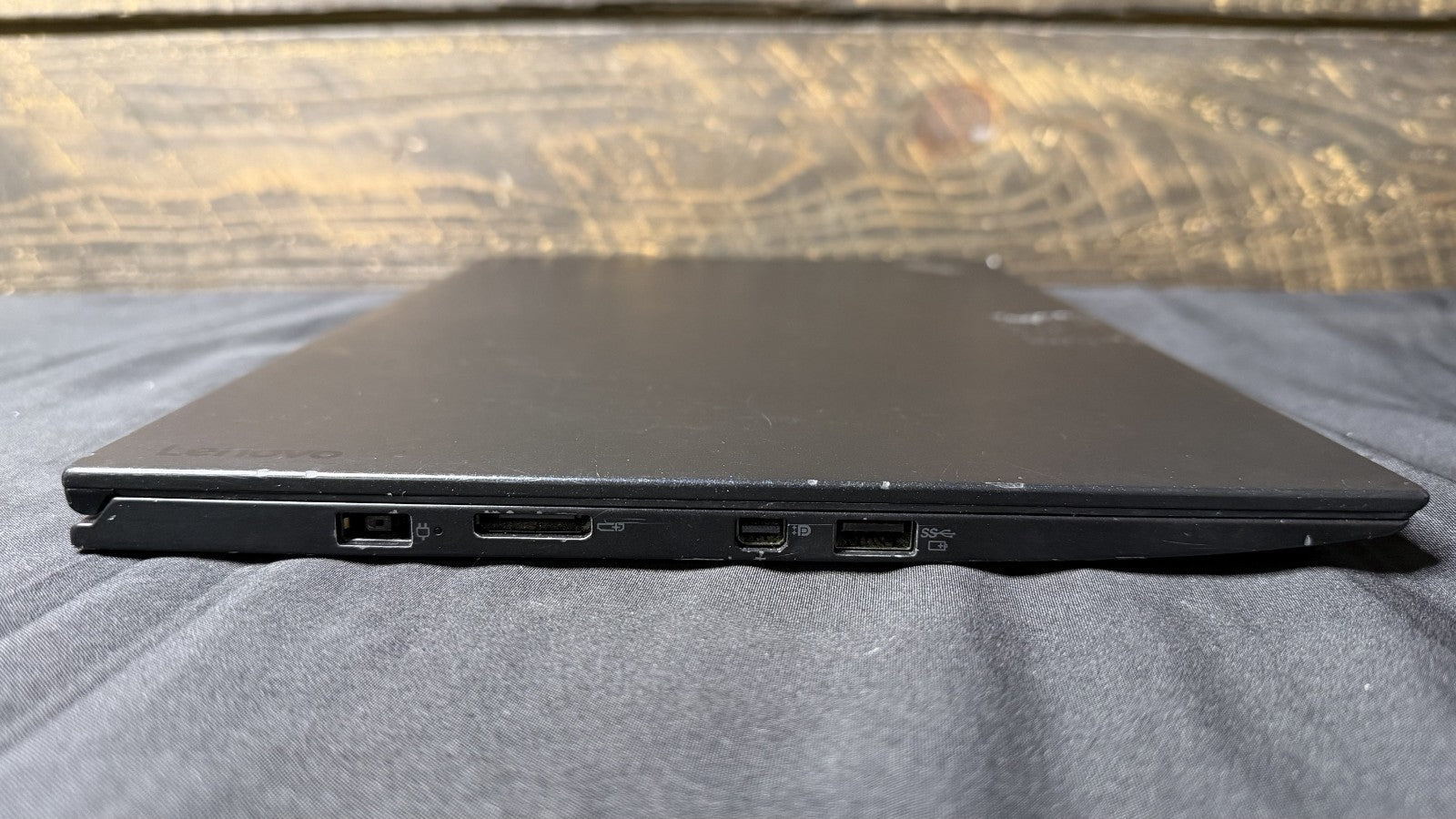 Lenovo ThinkPad X1 Carbon 4th Gen I7-6600U 512GB SSD 16GB RAM W10