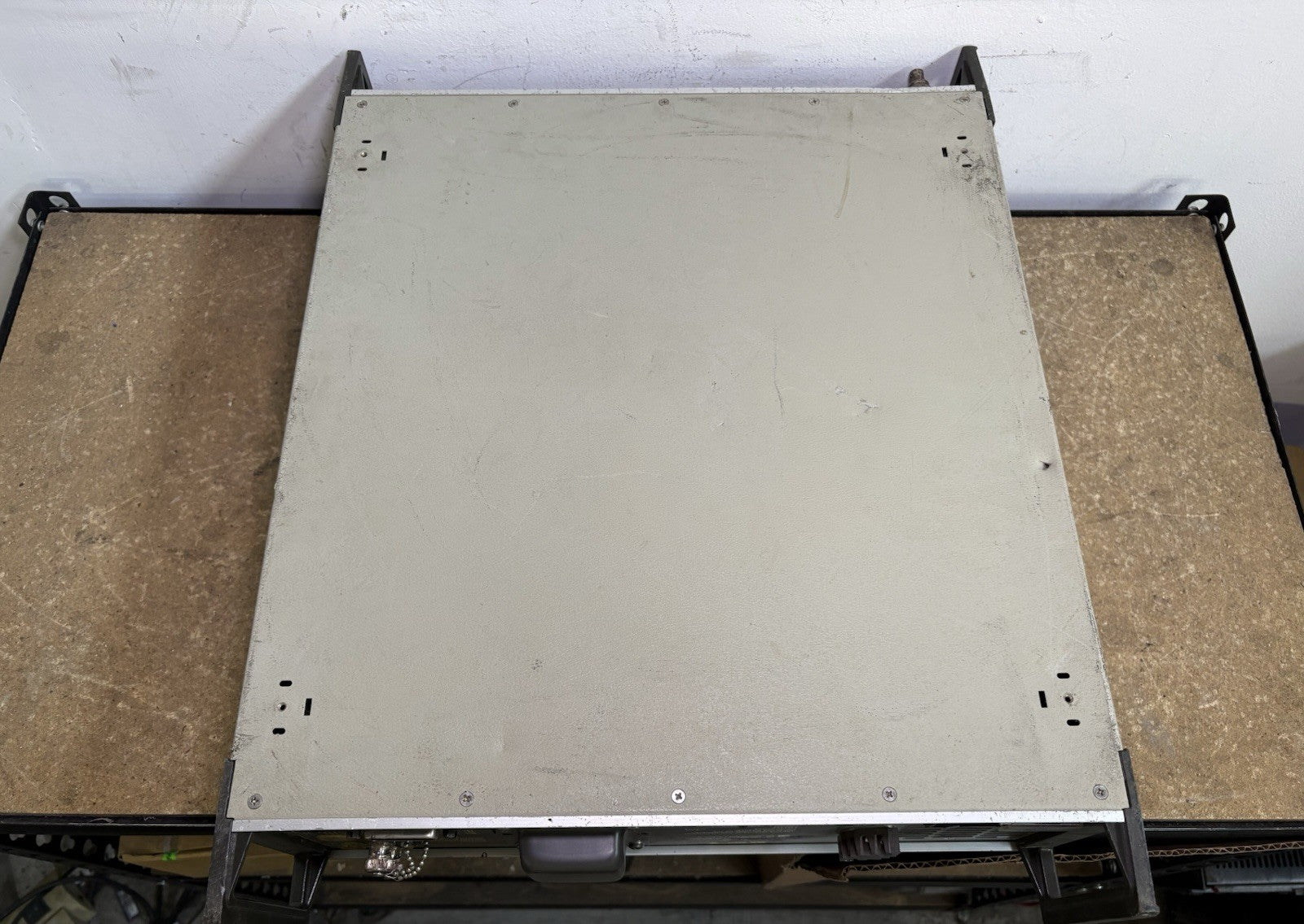 FLUKE GIGATRONICS 6062A Synthesized RF Signal Generator  100 kHz-2100 MHz