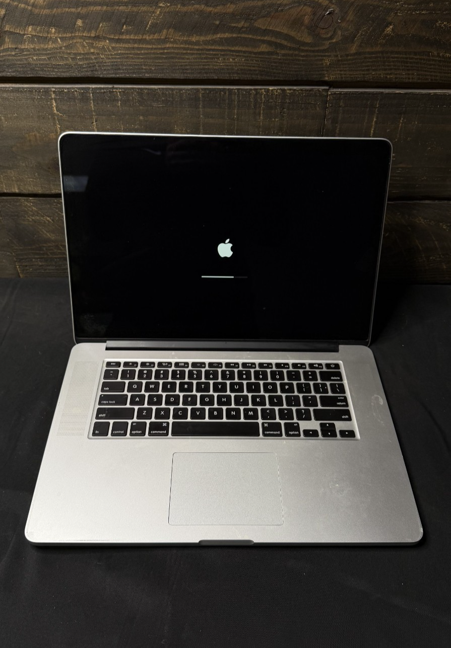 Apple MacBook Pro A1398 2013 15" intel core i7 8GB RAM 250GB SSD