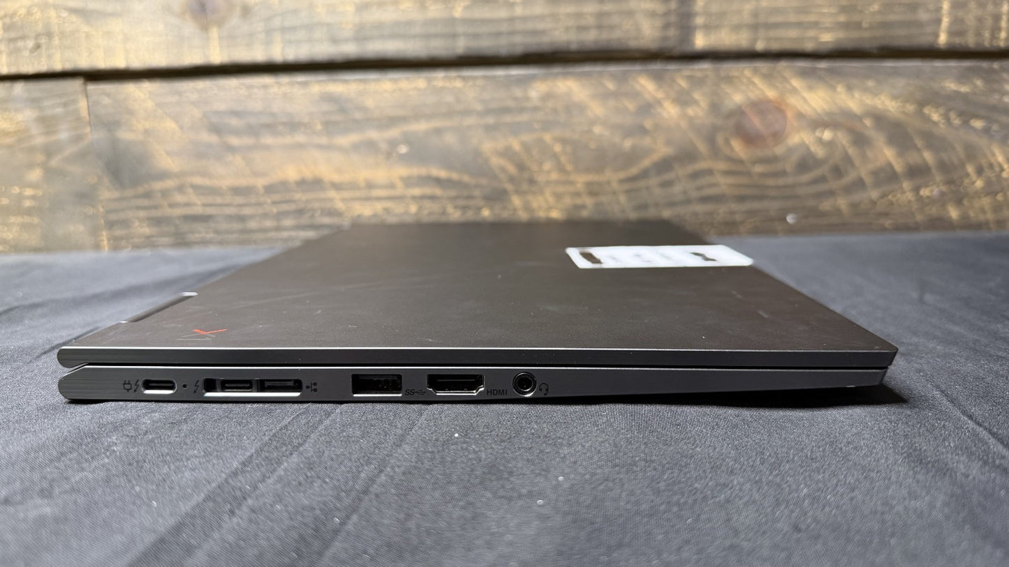 Lenovo ThinkPad X1 yoga gen 4, i5-8265U 8GB RAM 256GB SSD NO OS