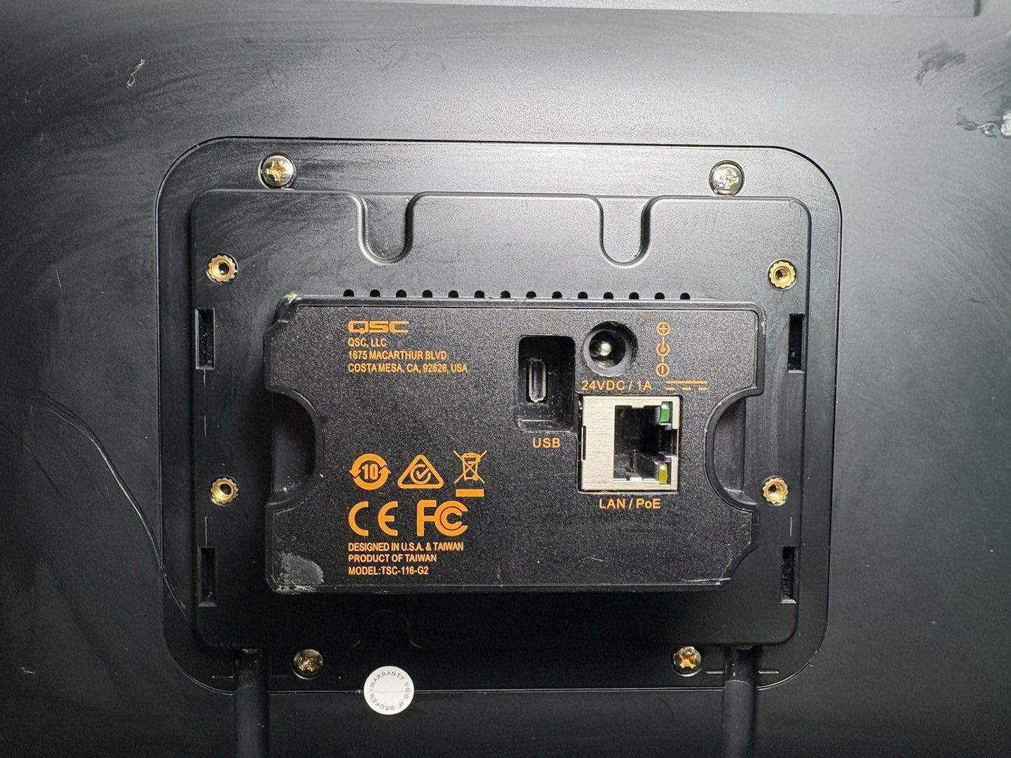 QSC TSC-116-G2 Touchscreen Controller 24VDC/1A *MINOR Cosmetic cracks*