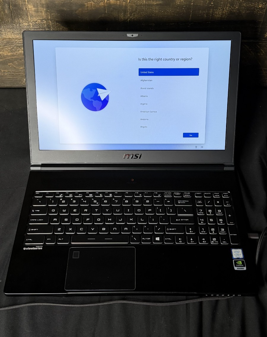 MSI MS-16K2   Laptop i7-7700HQ 16GB RAM 2TB HDD & 256 SSD,  WIN 11 Pro quadro