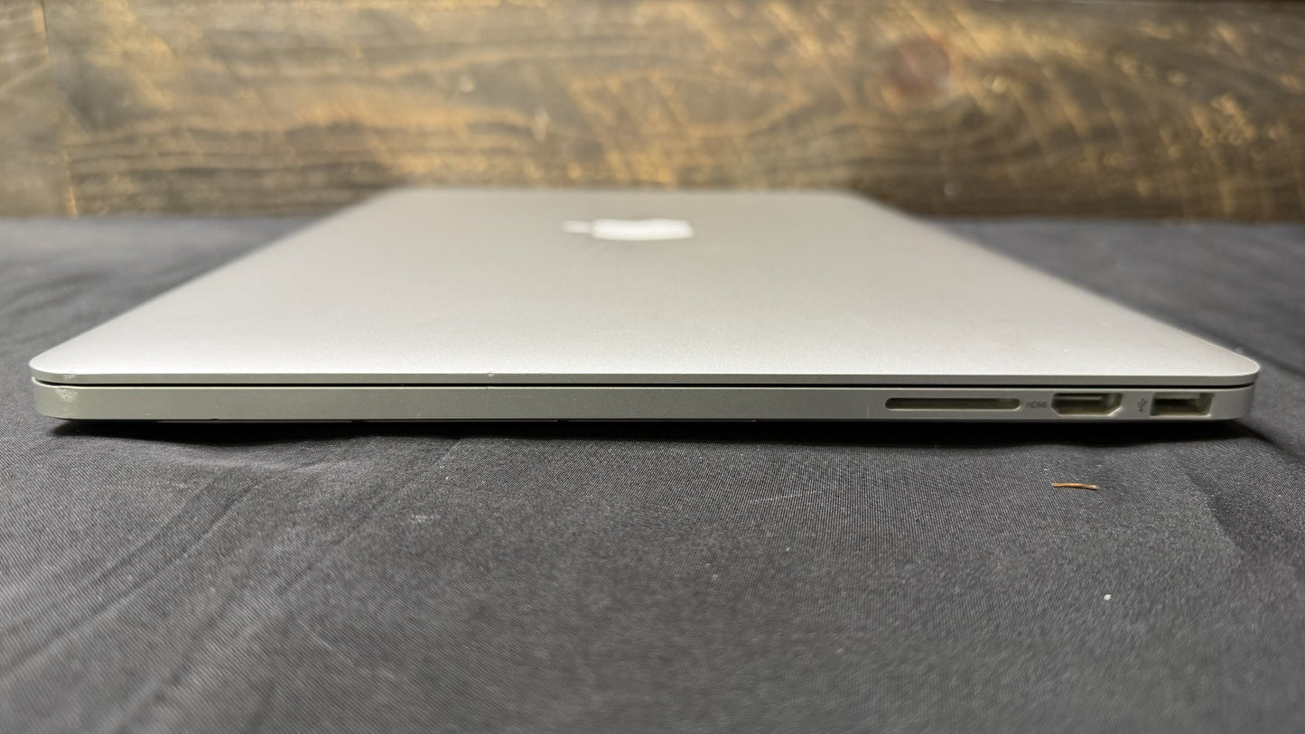 Apple MacBook Pro A1398 2013 15" intel core i7 8GB RAM 250GB SSD