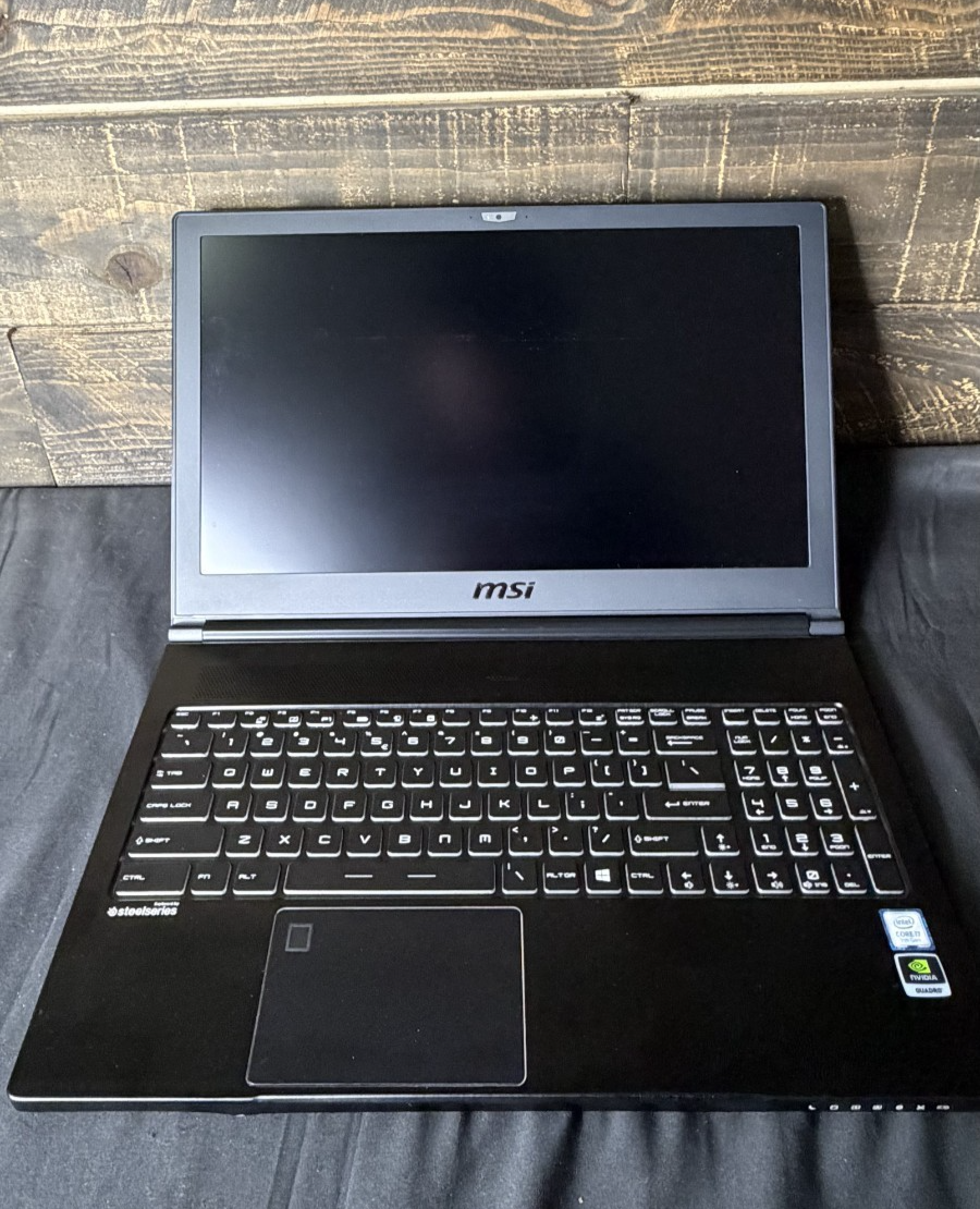 MSI MS-16K2   Laptop i7-7700HQ 16GB RAM 2TB HDD & 256 SSD,  WIN 11 Pro quadro