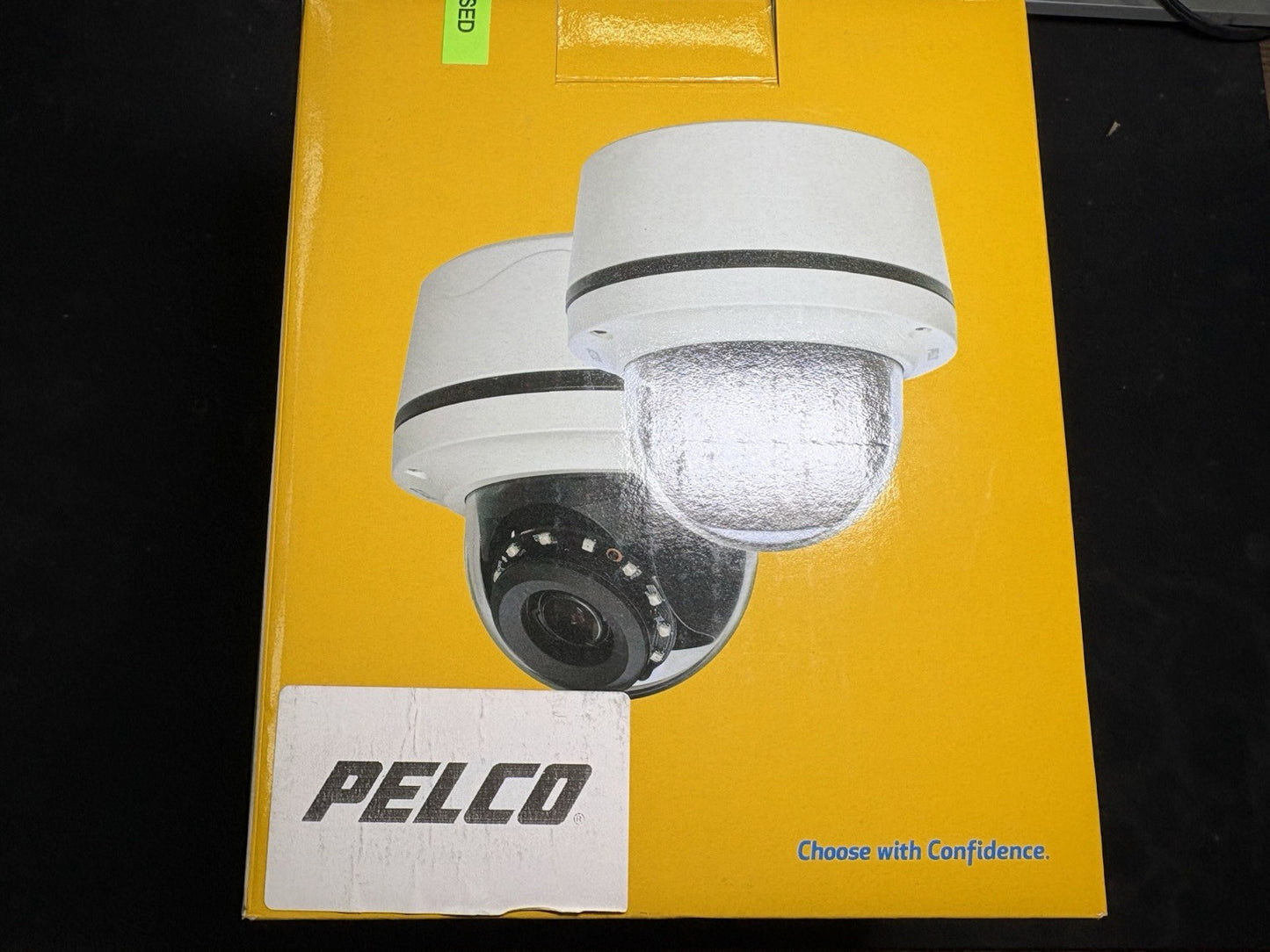 Pelco Sarix IMP Mini Dome IMP221-1ES