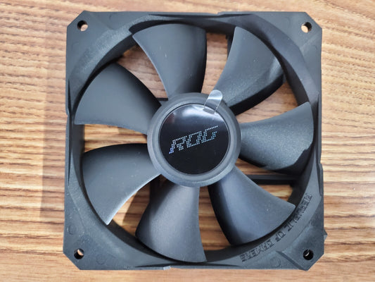 ASUS ROG RYUO Model 12 Fan 120mm 4-pin PWM PC Case Radiator - Black