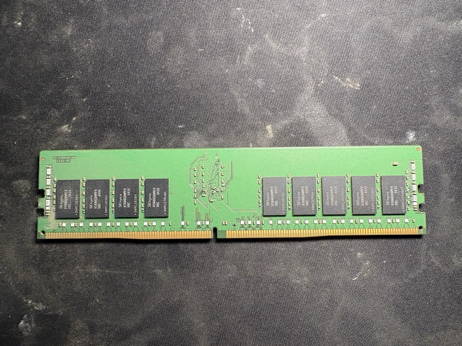 SK Hynix | 16GB REG 2Rx8 | PC4-2400T-RE1-11 HMA82GR7MF8N-UH Server Memory RAM
