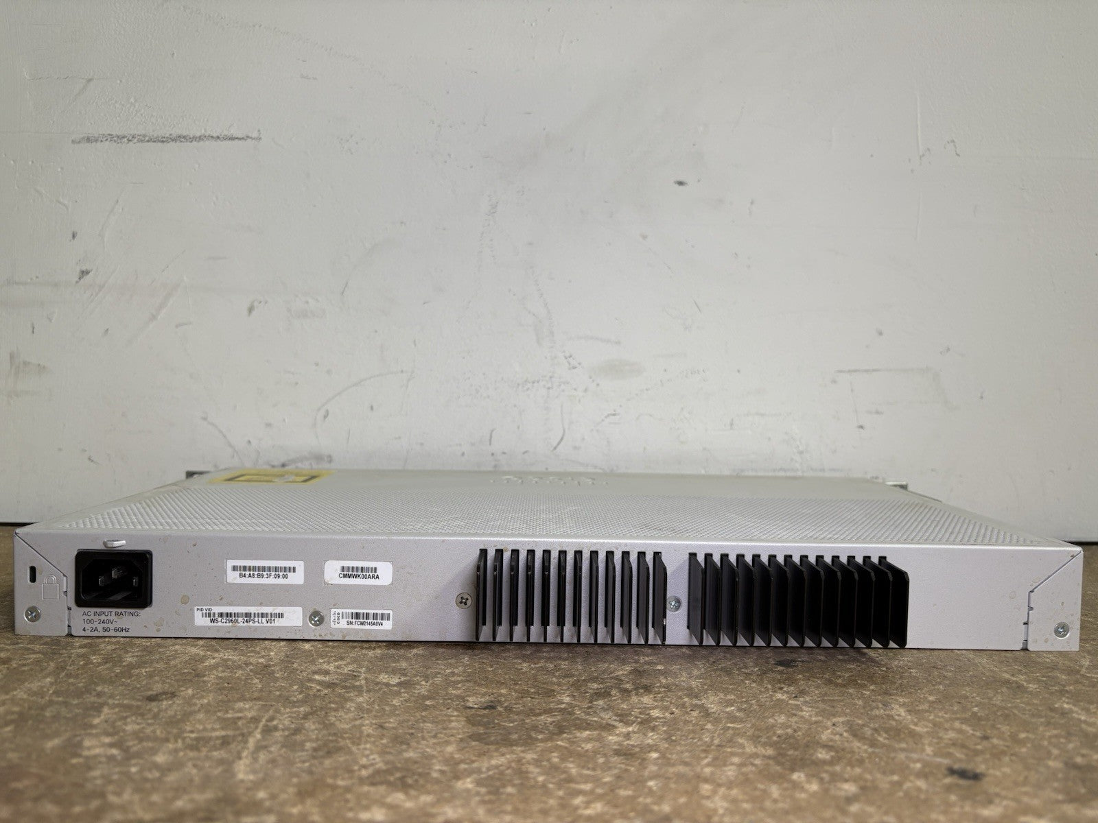 Cisco Catalyst 2960-L Series WS-C2960L-24PS-LL V01 24 Port Ethernet Switch