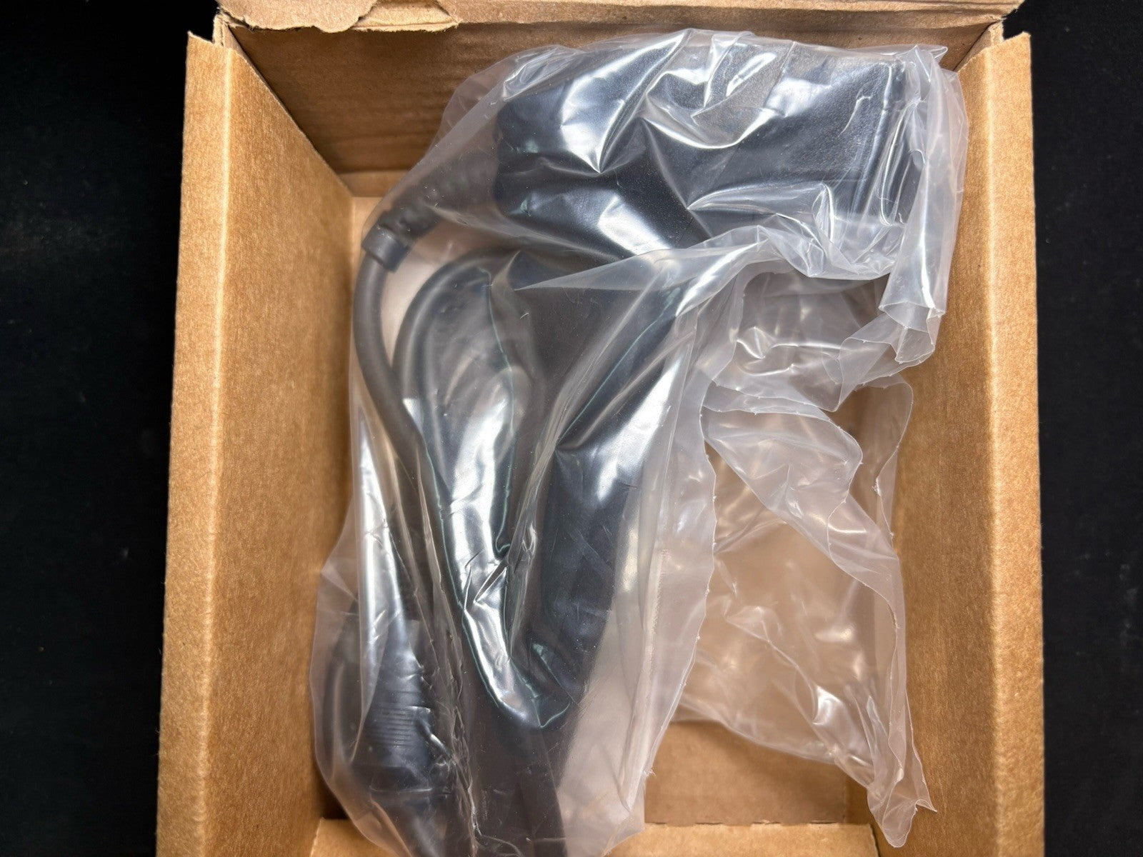 EF Johnson 5300 Series Desktop Mic, 13 Pin, Part # 589-0012-022-01, NEW IN BOX