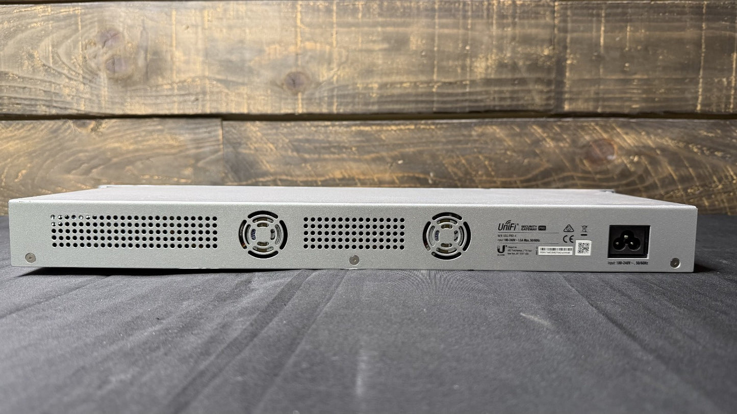 Ubiquiti Networks Unifi Security Gateway Pro USG-PRO-4 Enterprise Network