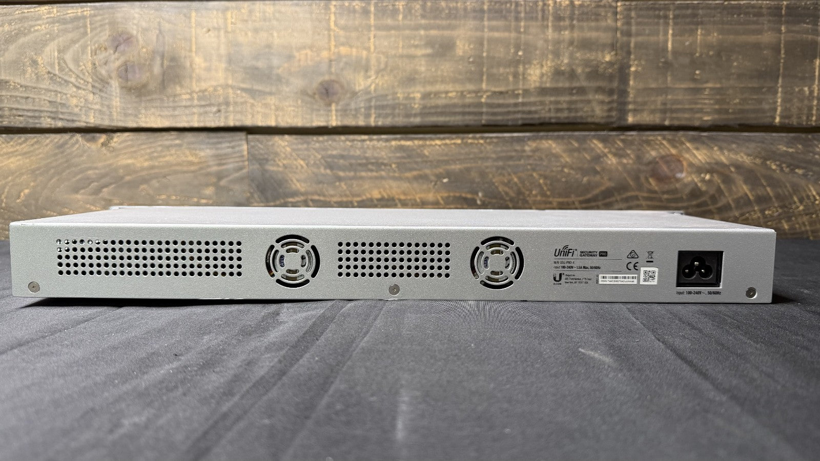 Ubiquiti Networks Unifi Security Gateway Pro USG-PRO-4 Enterprise Network