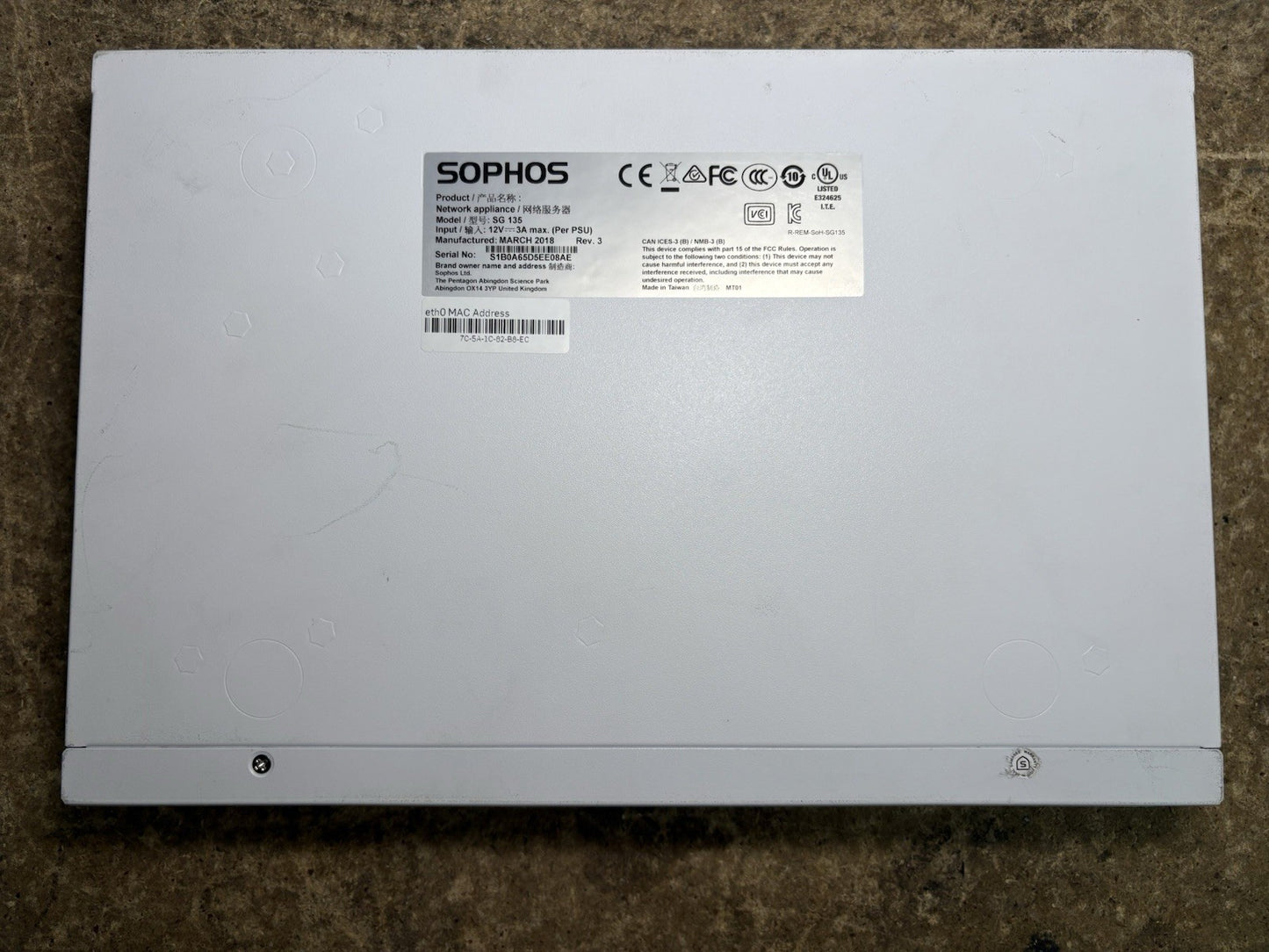 Sophos SG135 Rev. 3 Security Appliance Fireweall SFP
