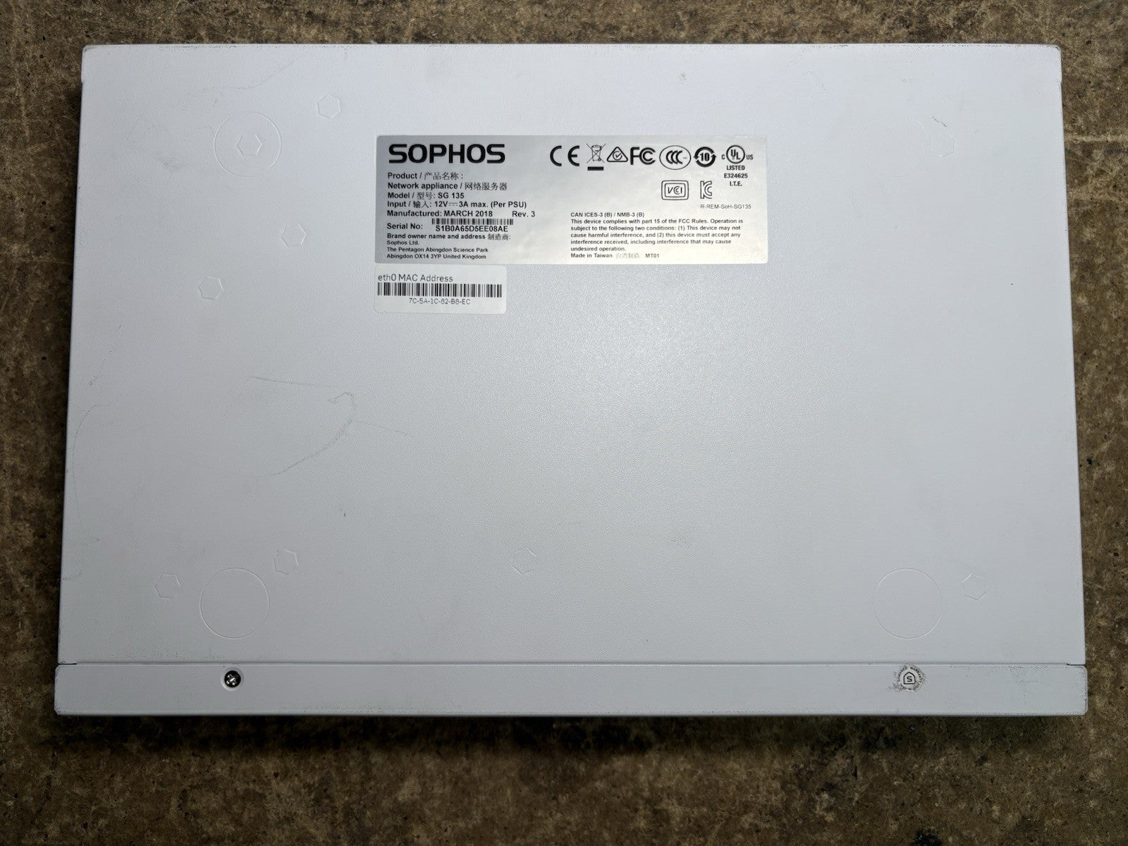 Sophos SG135 Rev. 3 Security Appliance Fireweall SFP