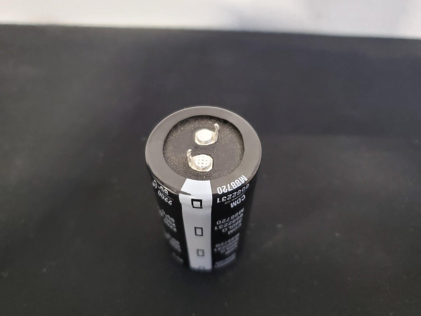 2x CDM Snap in Capacitors 200V 2200uF 85c 380LQ 6582231 M88720 QTY