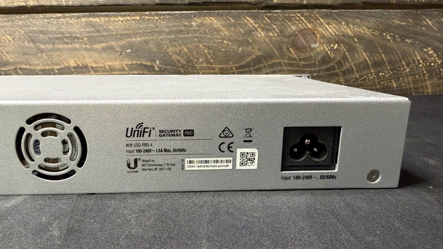Ubiquiti Networks Unifi Security Gateway Pro USG-PRO-4 Enterprise Network