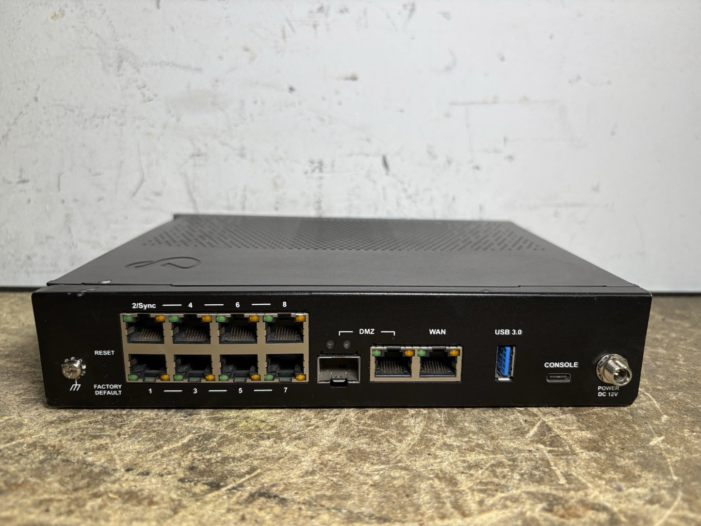 Check Point Quantum Spark 1570R V-81 Security Appliance