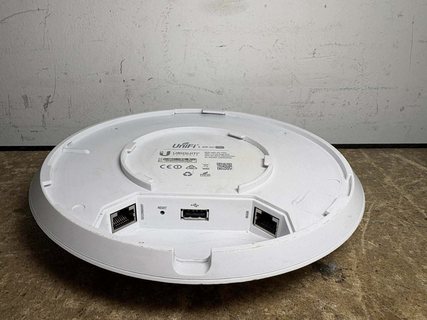 Ubiquiti Unifi AP AC PRO (UAP-AC-PRO) Wireless Access Point