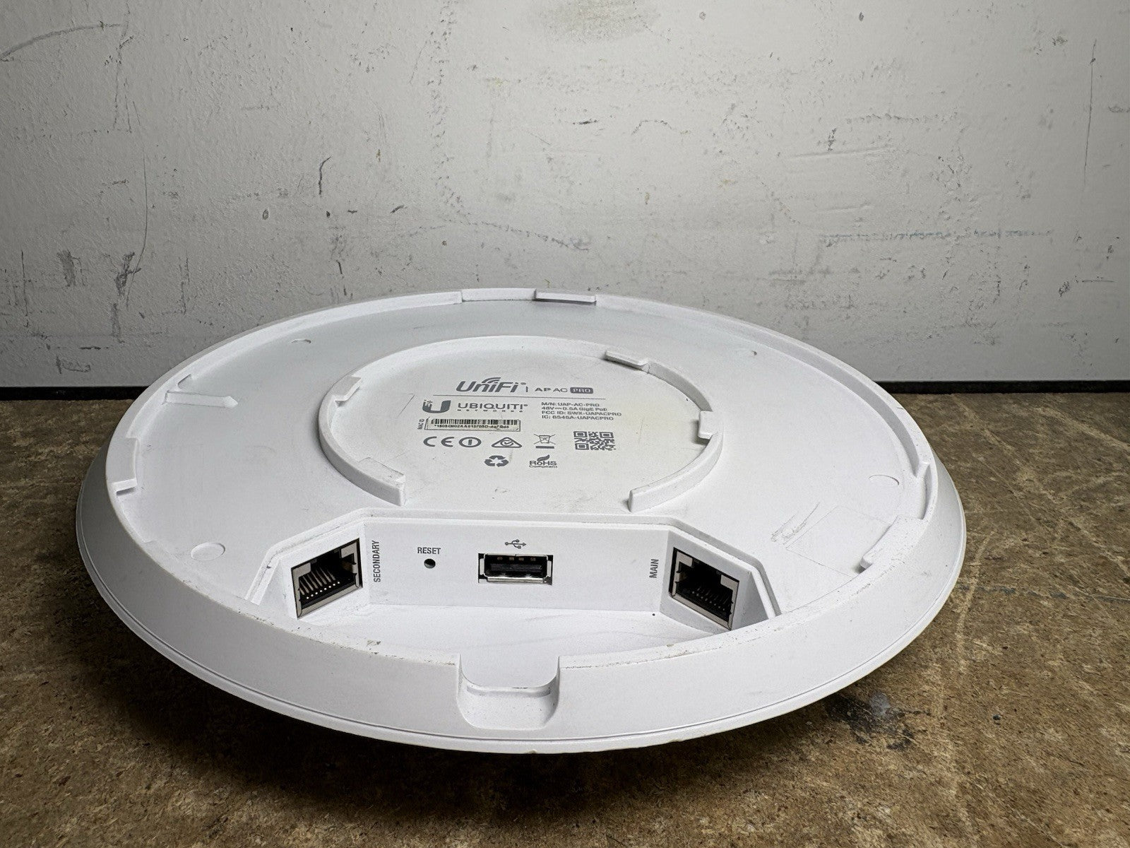 Ubiquiti Unifi AP AC PRO (UAP-AC-PRO) Wireless Access Point