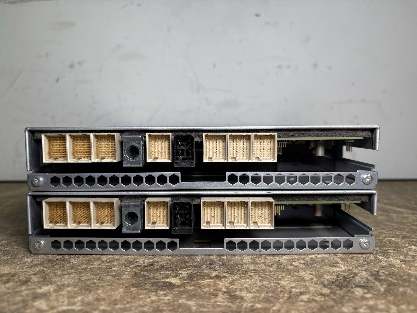 Lot Of 2 DELL 10G-iSCSI-2 TYPE A / Storage Controller / E15M E15M001