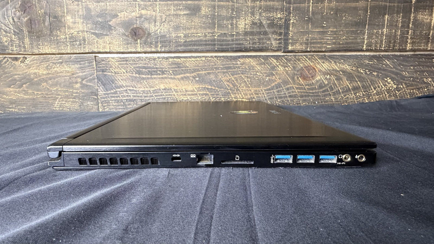 MSI MS-16K2   Laptop i7-7700HQ 16GB RAM 2TB HDD & 256 SSD,  WIN 11 Pro quadro