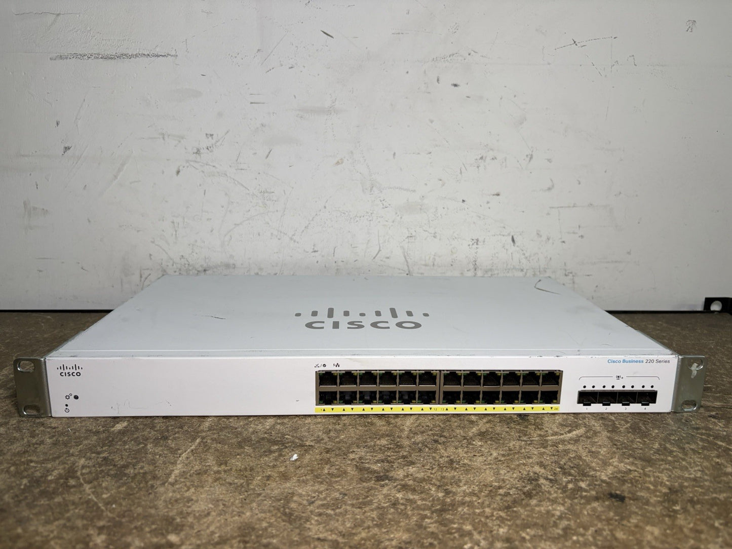 Cisco CBS220-24P-4X Eligible Switch 24 Port Gigabit PoE
