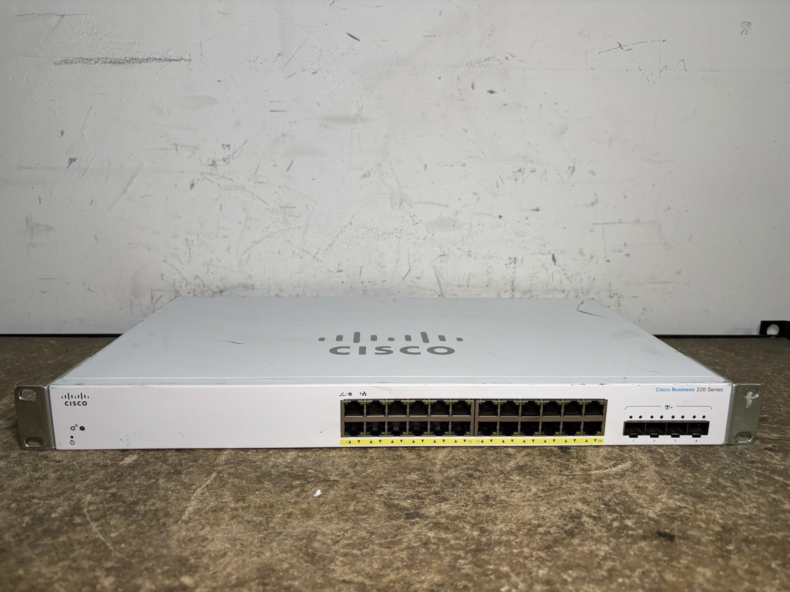 Cisco CBS220-24P-4X Eligible Switch 24 Port Gigabit PoE