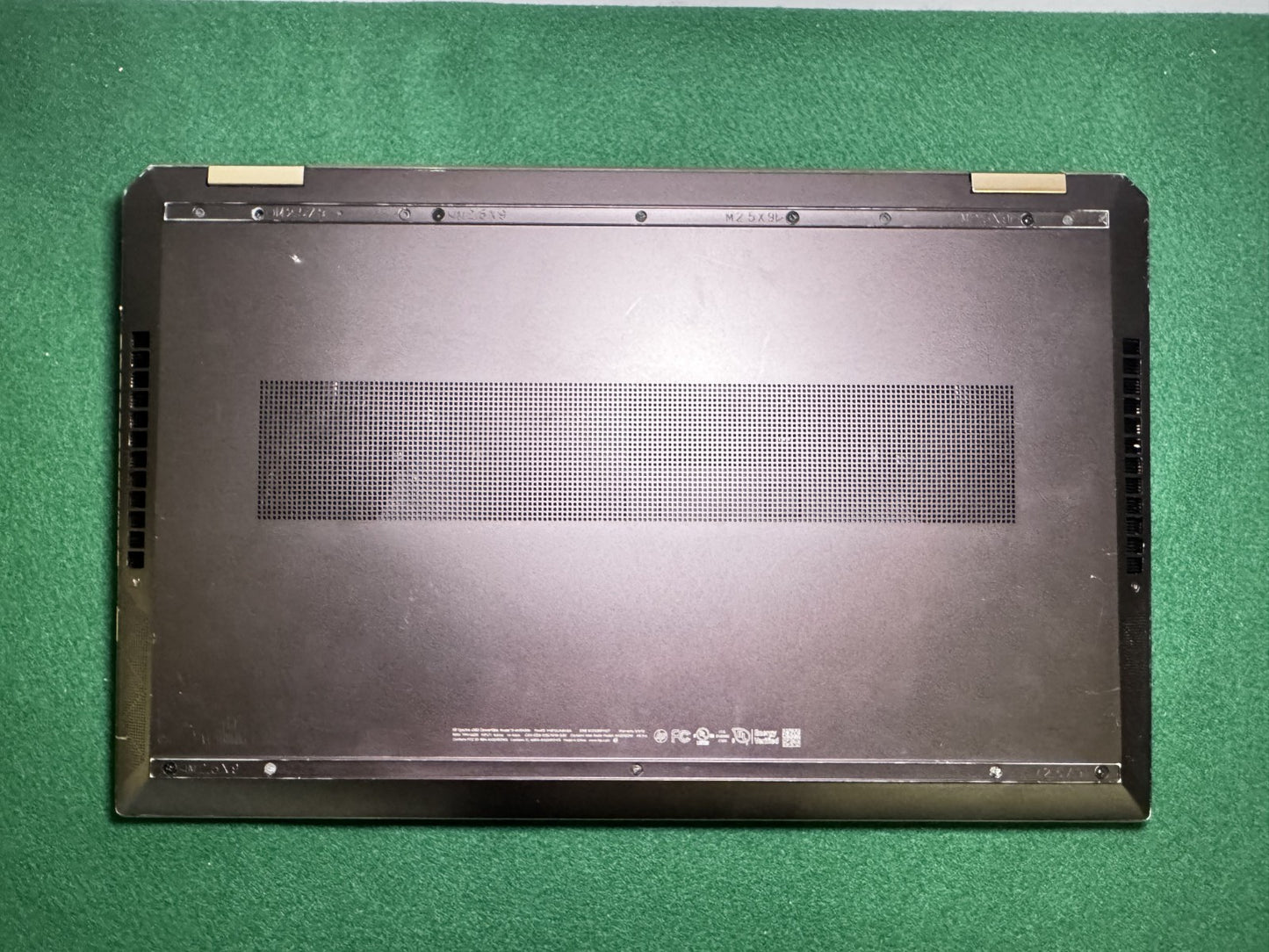 HP Spectre x360 15-EB1043DX 15.6" i7-1165G7 2.8GHz 16GB RAM 256 GB SSD *READ*