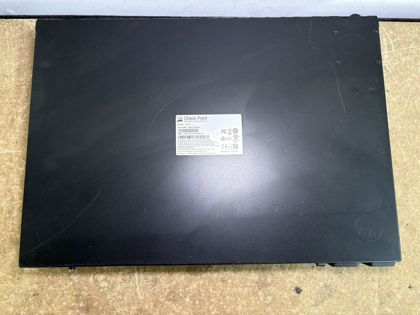 Check Point V-83 SG1800 Security Firewall Gateway Router
