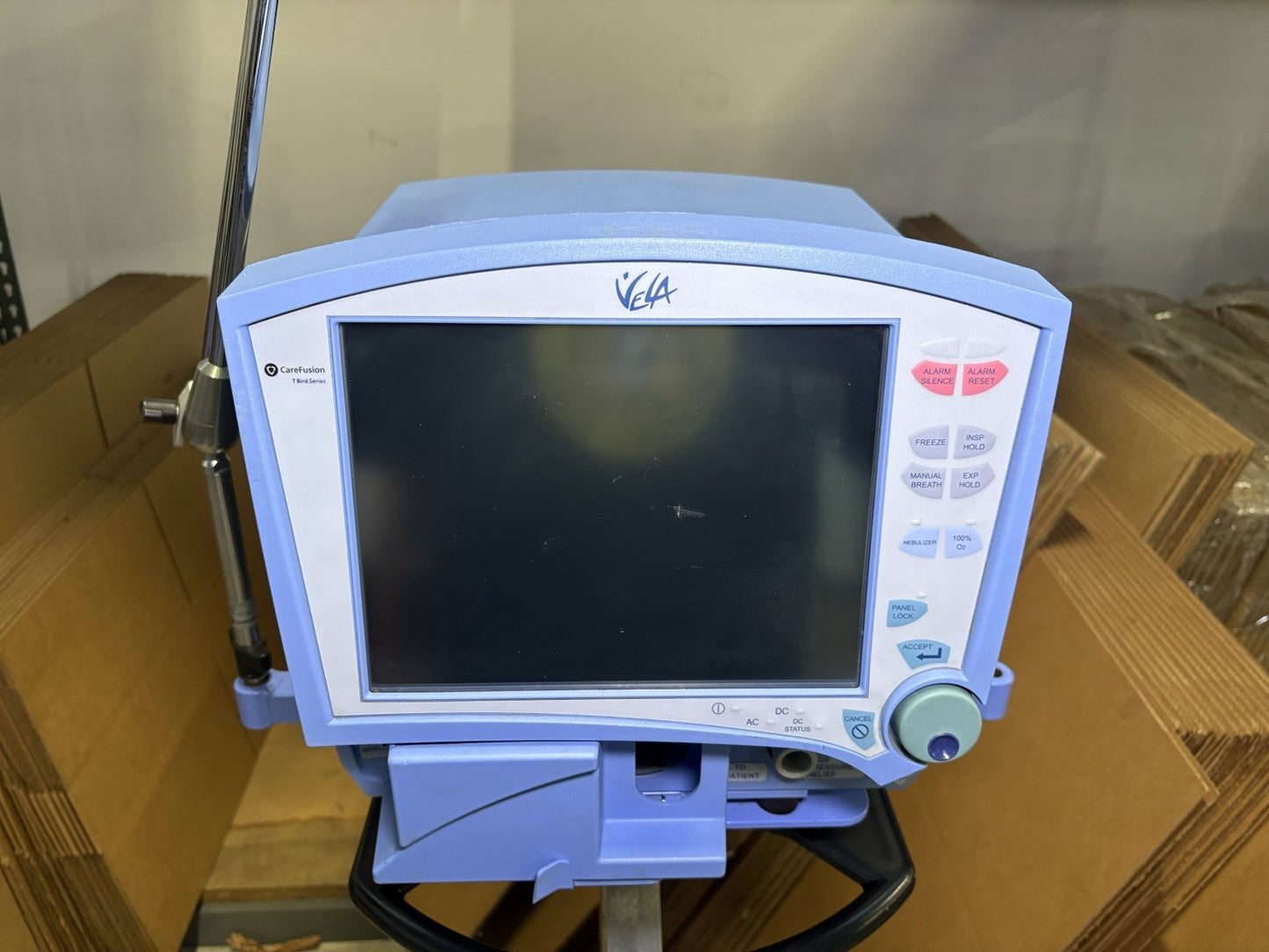 Carefusion Vela T Bird Series Ventilator System Model 16532-00  *READ*