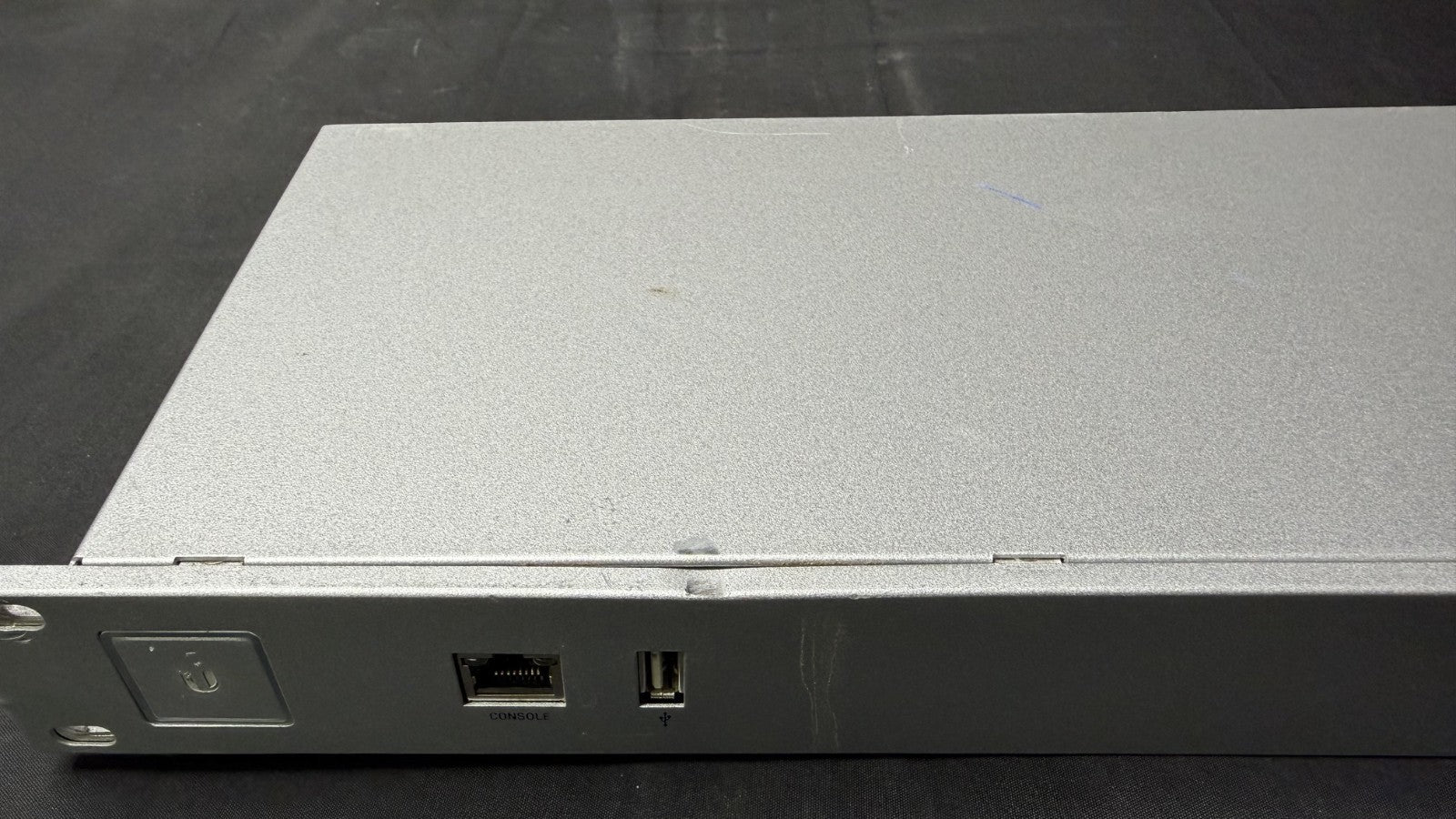 Ubiquiti Networks Unifi Security Gateway Pro USG-PRO-4 Enterprise Network