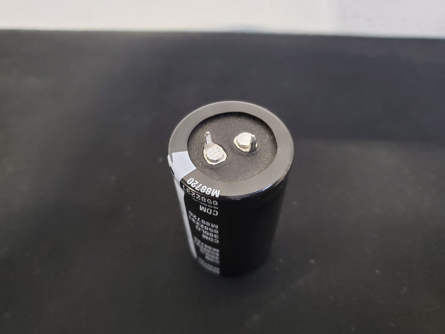 2x CDM Snap in Capacitors 200V 2200uF 85c 380LQ 6582231 M88720 QTY
