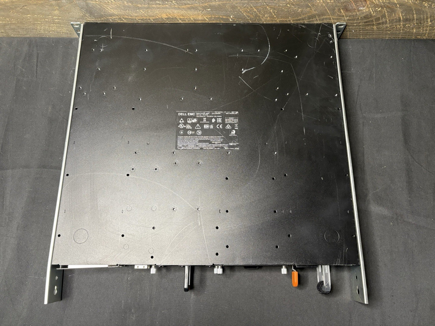 Dell EMC N3048EP-ON 48-Port Gigabit Rack Mountable Network Switch