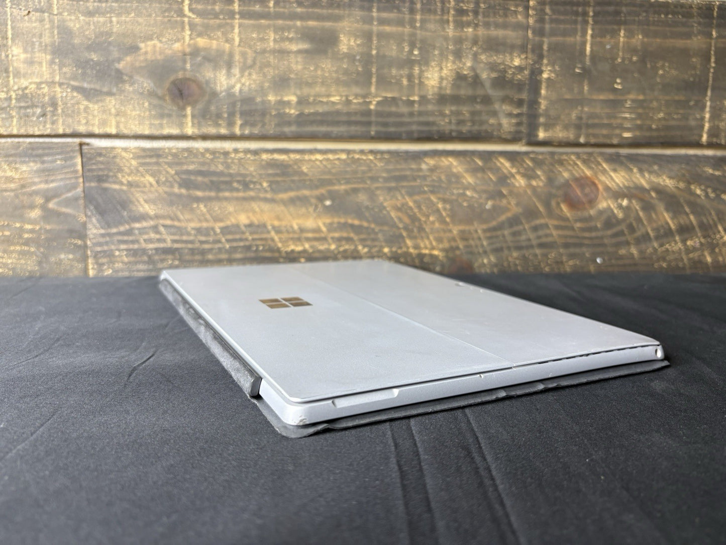 Microsoft Surface Pro 4 1724 12.3" Intel Core i5-6300U 8GB RAM 256GB SSD