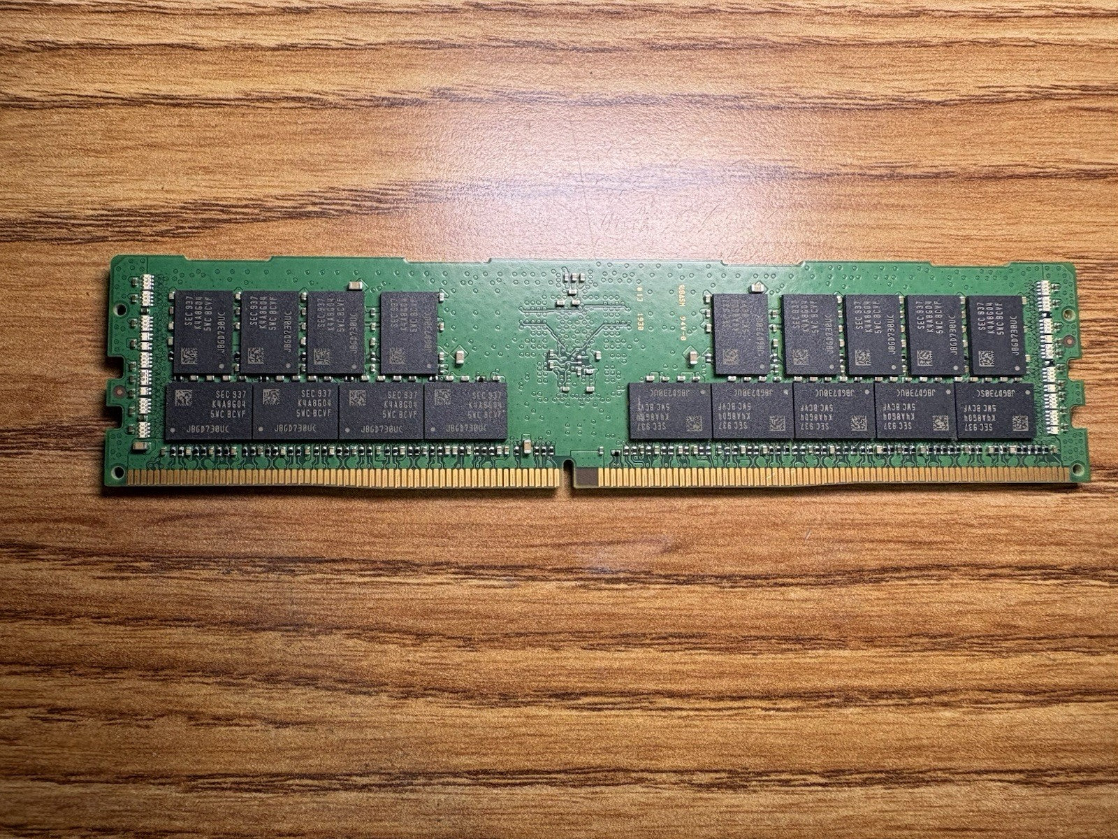 SAMSUNG 32GB PC4-2933Y Server Ram / ECC Memory - M393A4K40CB2-CVFBY