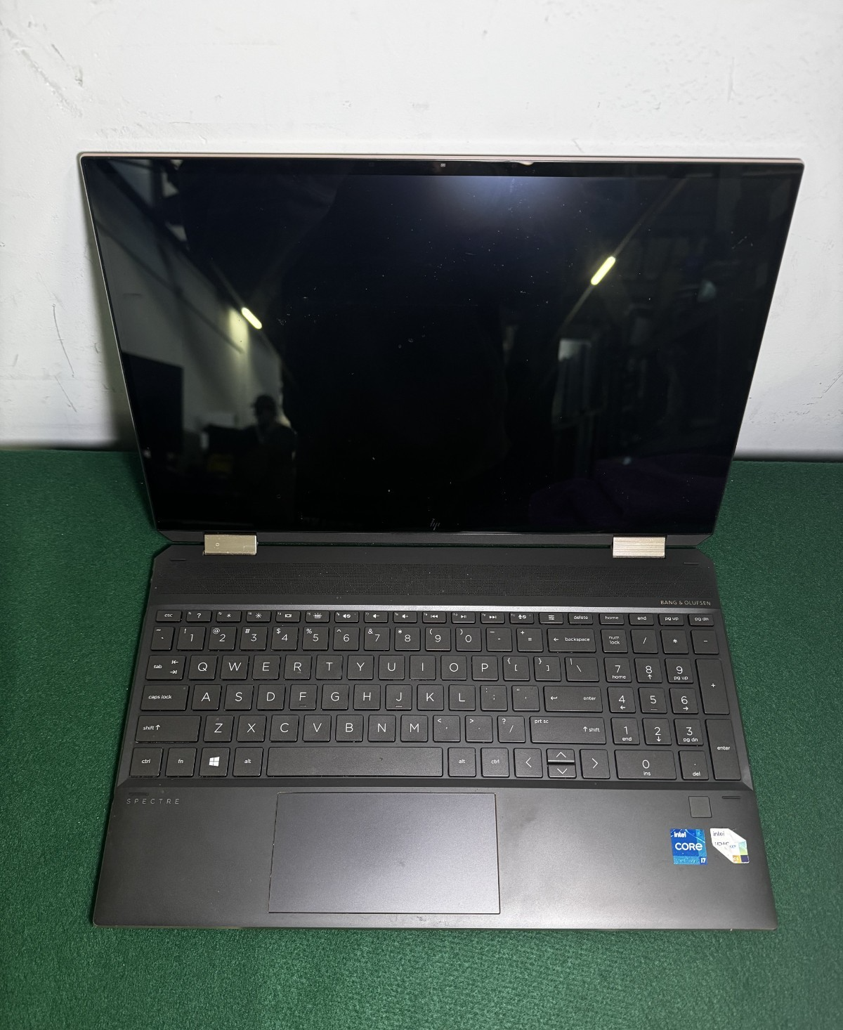 HP Spectre x360 15-EB1043DX 15.6" i7-1165G7 2.8GHz 16GB RAM 256 GB SSD *READ*