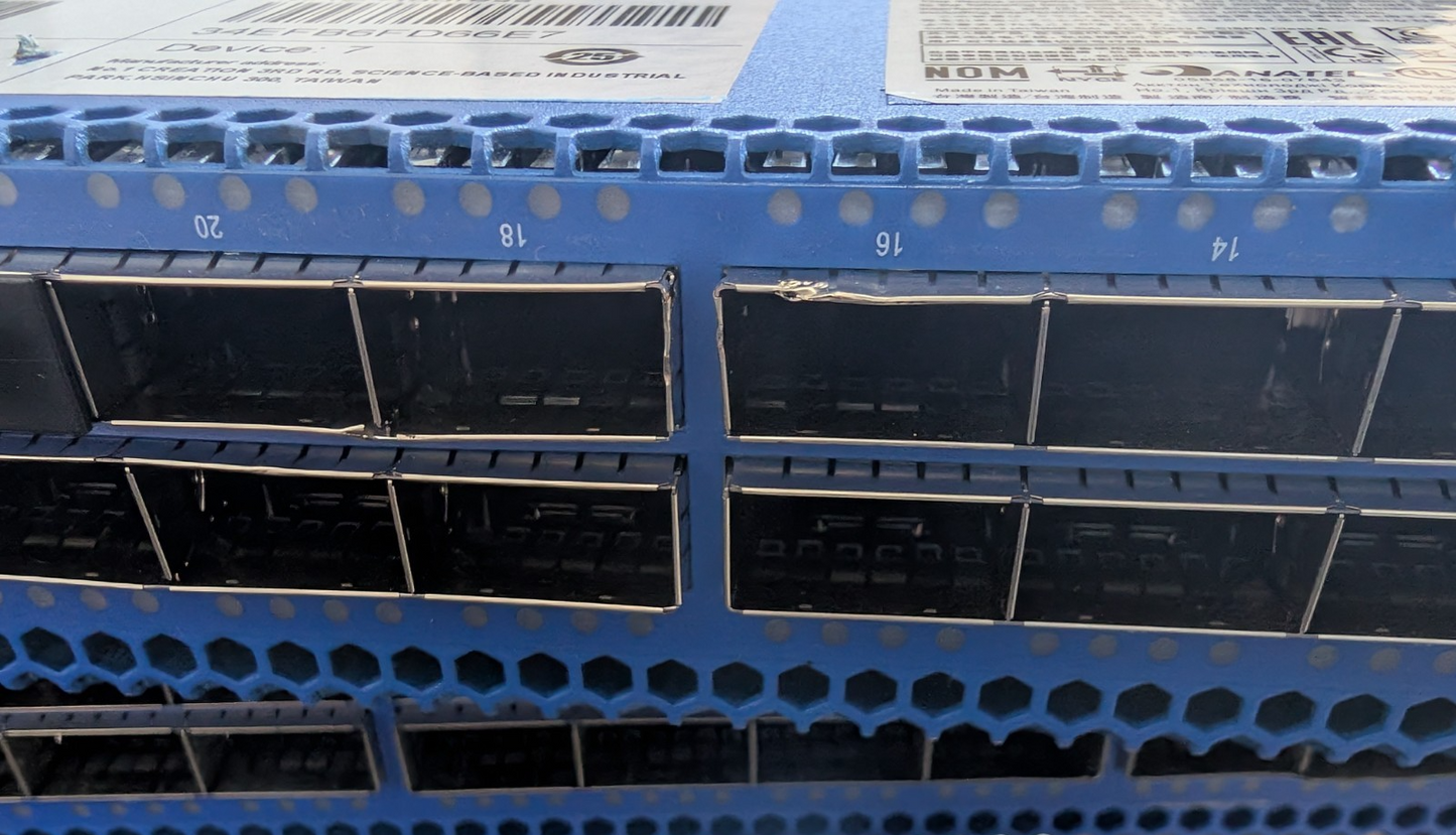 Edge-Core 7762-32X-A-AC-F-HVDC 32-Port 100G Switch AS7762-32X W/ Onie