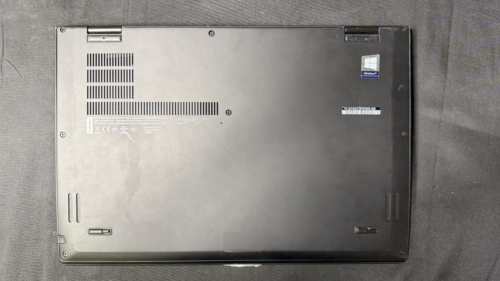 Lenovo ThinkPad X1 Yoga 3rd Gen 14" Intel i5-8250U 8GB RAM 256GB SSD NO OS
