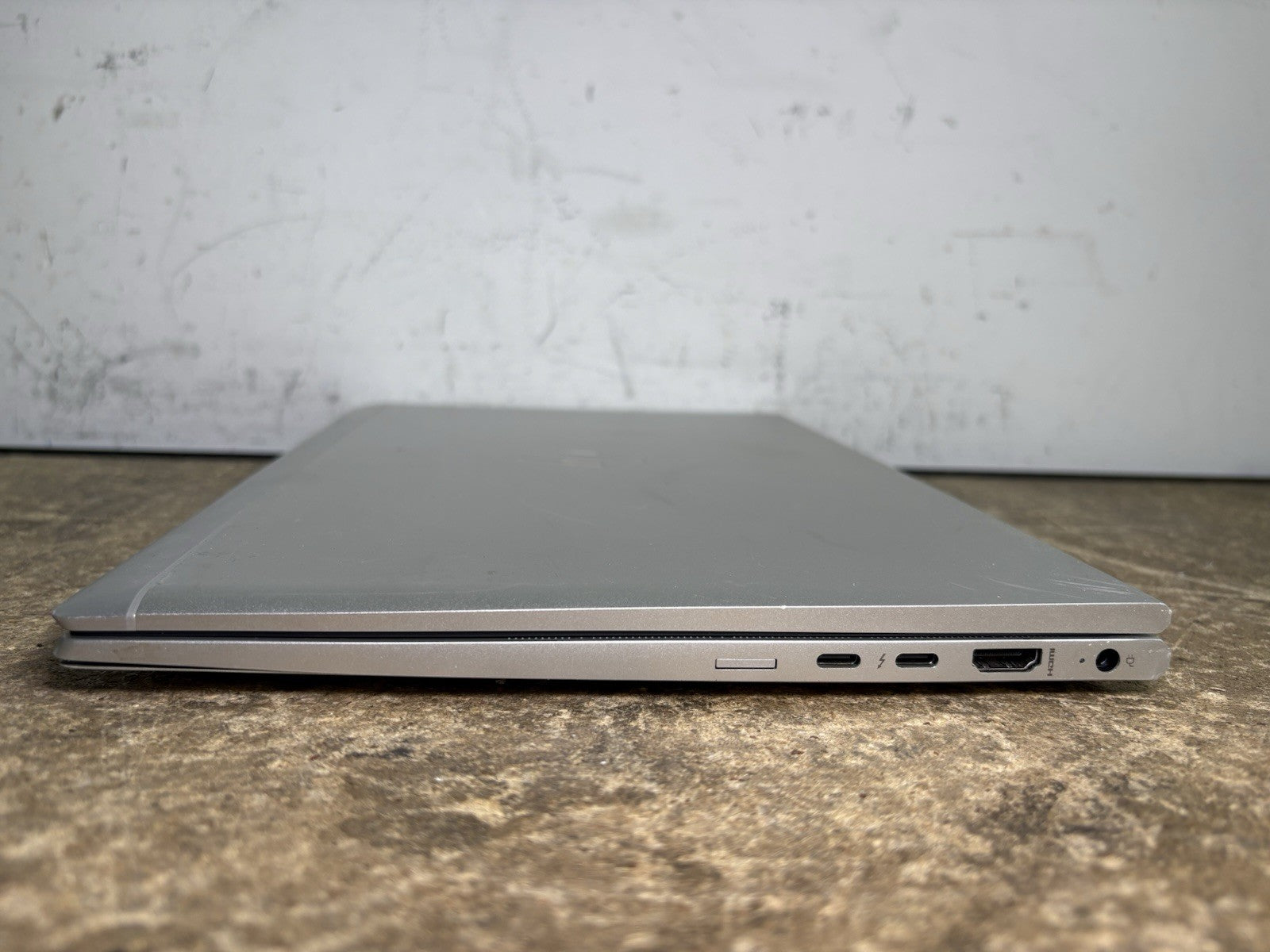 HP EliteBook 840 G8 14" Laptop i5-1135G7 @2.4GHz No RAM No HDD/Battery "Read"