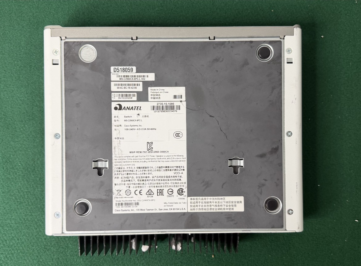 Cisco WS-C2960CX-8PC-L Switch 8-Port- READ