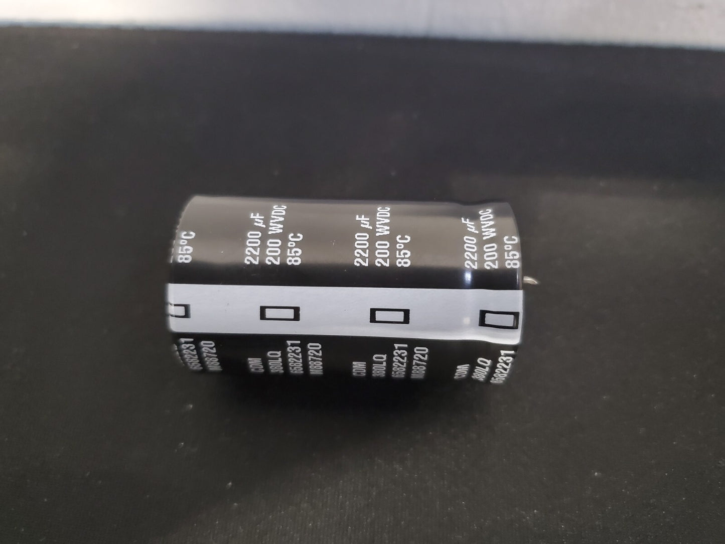 2x CDM Snap in Capacitors 200V 2200uF 85c 380LQ 6582231 M88720 QTY