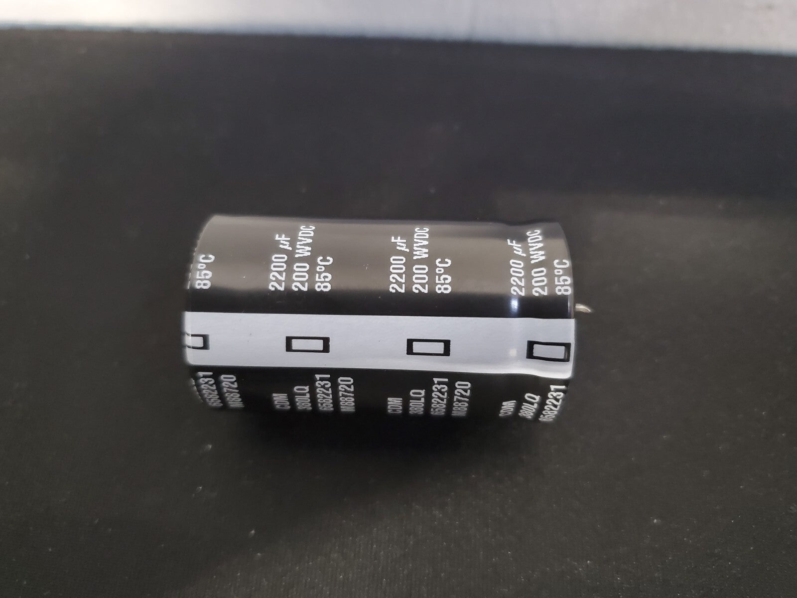 2x CDM Snap in Capacitors 200V 2200uF 85c 380LQ 6582231 M88720 QTY
