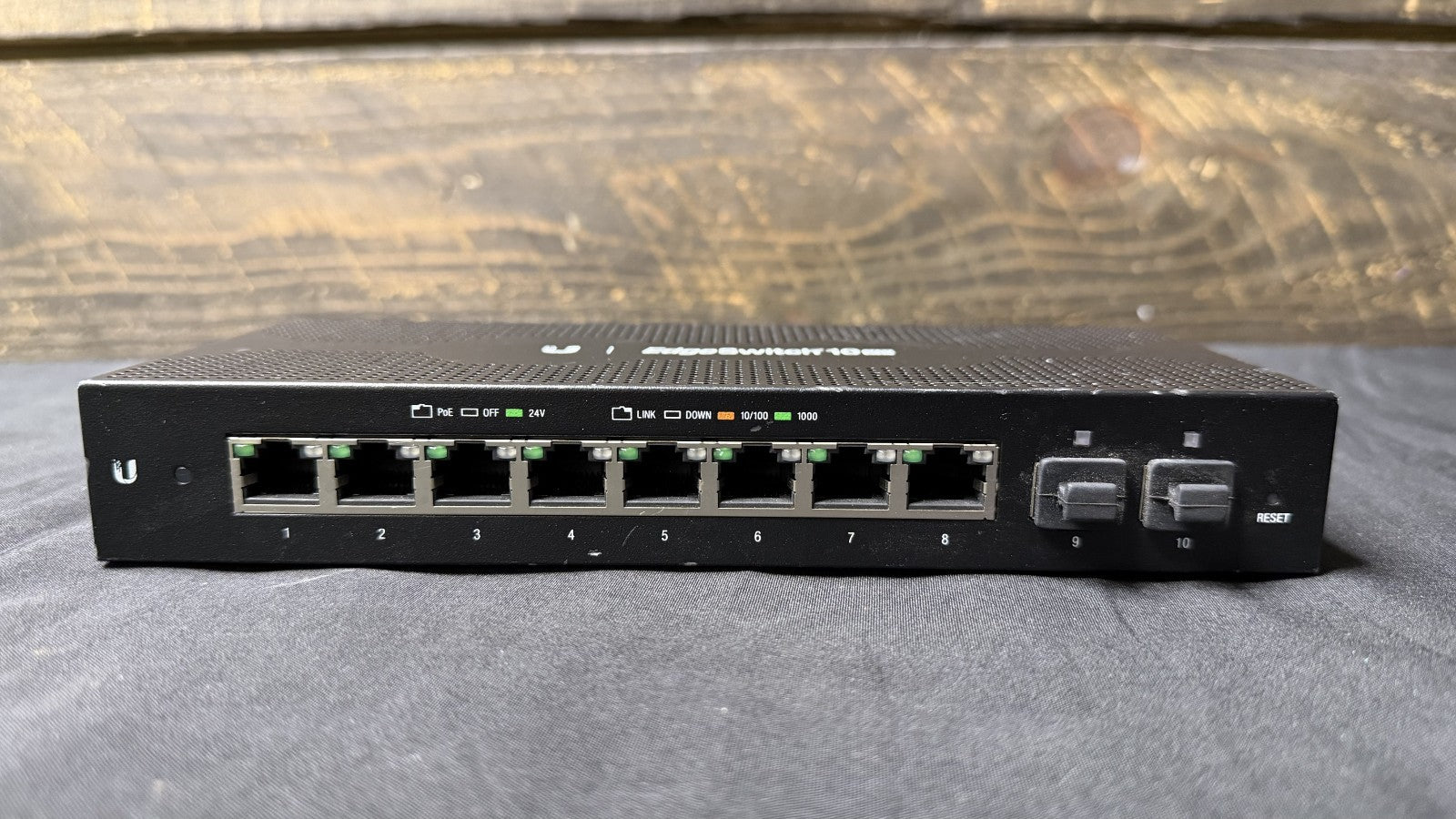 Ubiquiti EdgeSwitch 10XP 10-Port Gigabit Managed PoE Switch (ES-10XP)